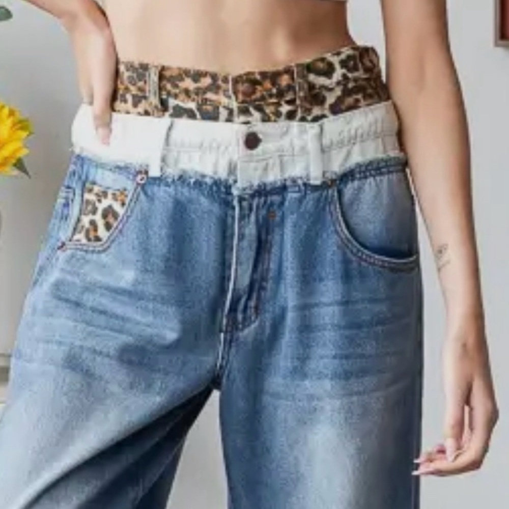 Oli & Hali Blue Denim Wide-Leg Jeans with Leopard Trim - Picture 4 of 6